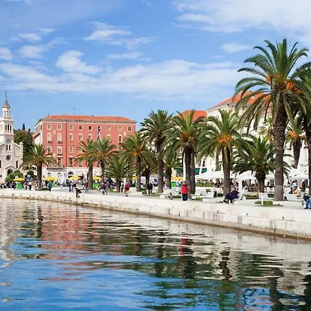 Delightful In The Center Of Pensionat *